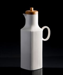 White Porcelain Oil Container with Bamboo Cover