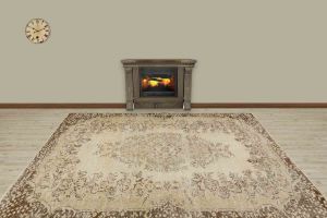 Traditional Pattern Hand Woven Vintage Rug - 247x175 - Brown Area Rugs, Wool Decorative Area Rugs