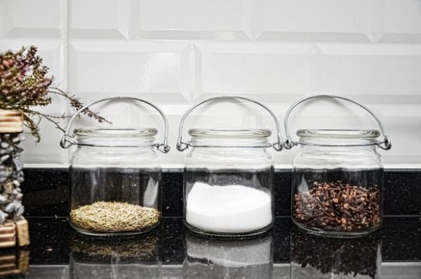 Glass Spice Jars (Set of 6 with Labels)